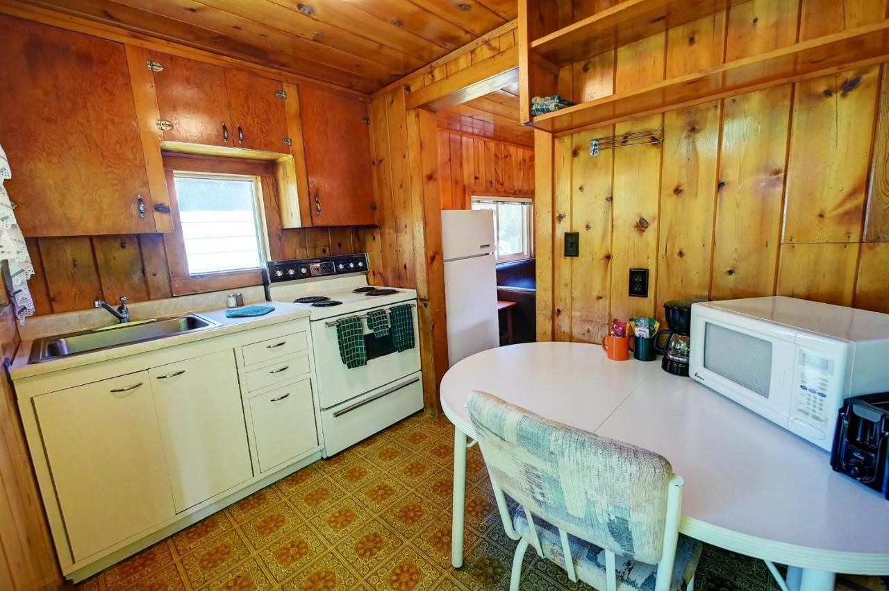 Idle A While Cabins Twisp Екстер'єр фото